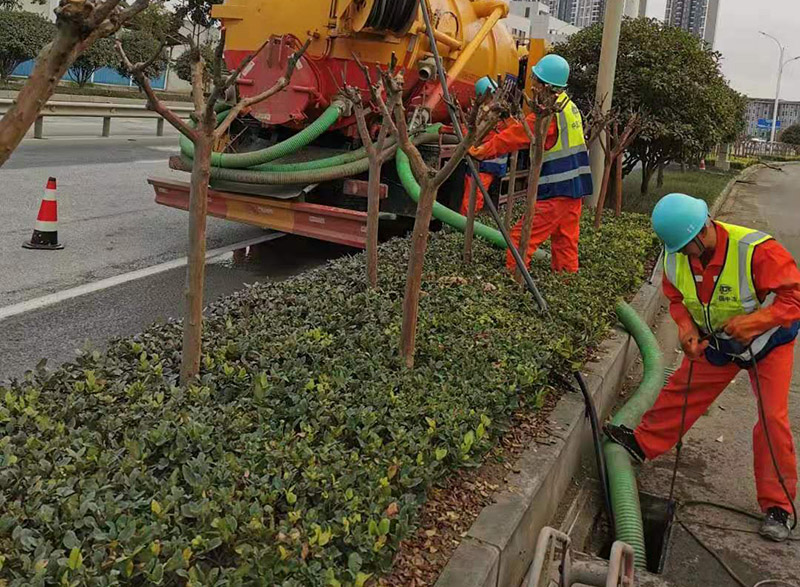 临湘市政管道清淤